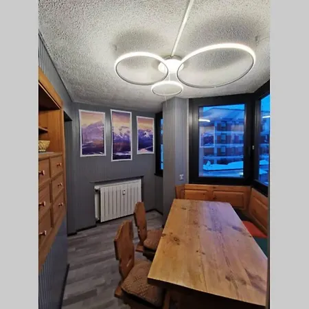 Newly Modern In The Heart Of Cervinia Apartment *