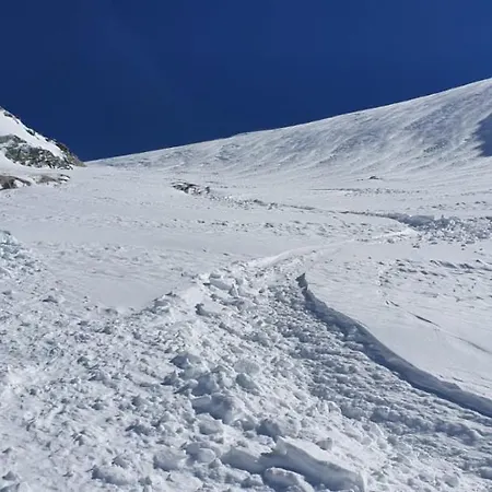 Newly Modern In The Heart Of Cervinia Апартаменти *