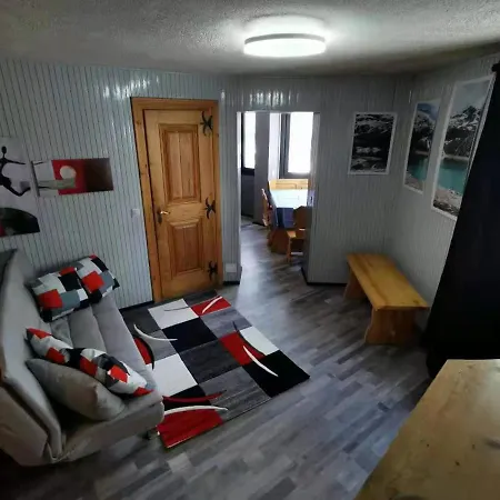 Newly Modern In The Heart Of Cervinia Lägenhet