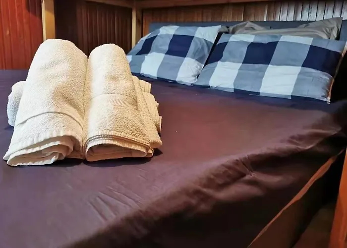 Newly Modern In The Heart Of Cervinia Апартаменти