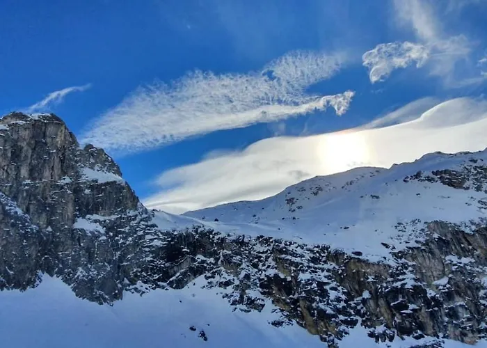 Newly Modern In The Heart Of Cervinia Апартаменти *