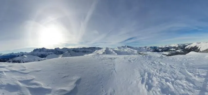 Newly Modern In The Heart Of Cervinia アパート