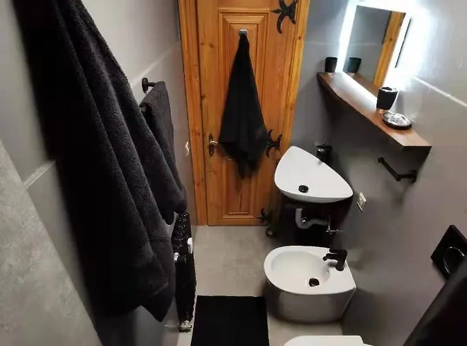 Newly Modern In The Heart Of Cervinia Брей-Червінія