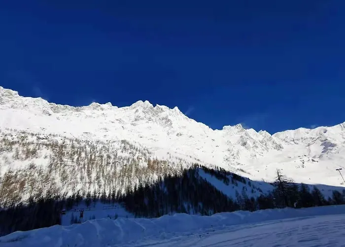 Апартаменти Newly Modern In The Heart Of Cervinia Брей-Червінія